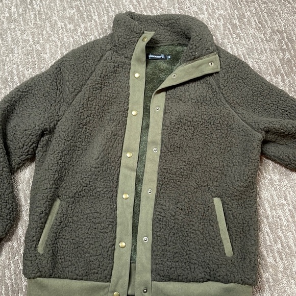 Women’s size medium Sherpa button up - Picture 1 of 2